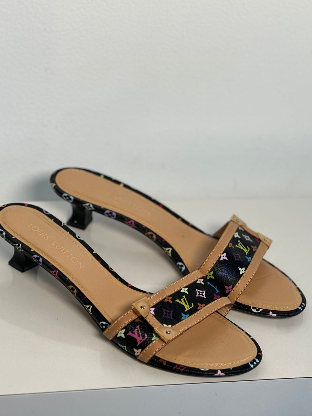 2003 TAKASHI MURAKAMI KITTEN HEEL