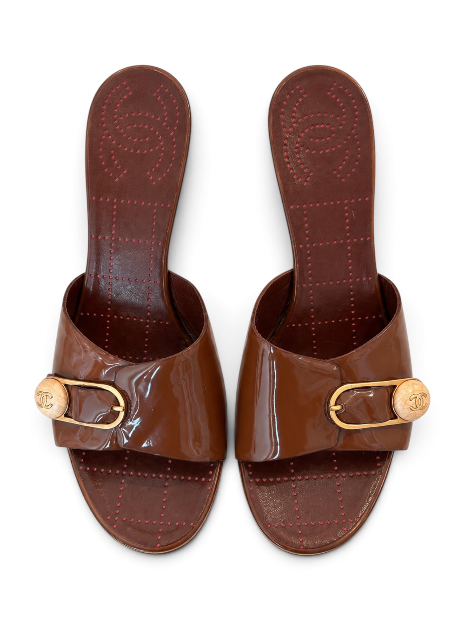 2003 BROWN PATENT WOODEN CLOGS WITH CC BUCKLE @SAMT