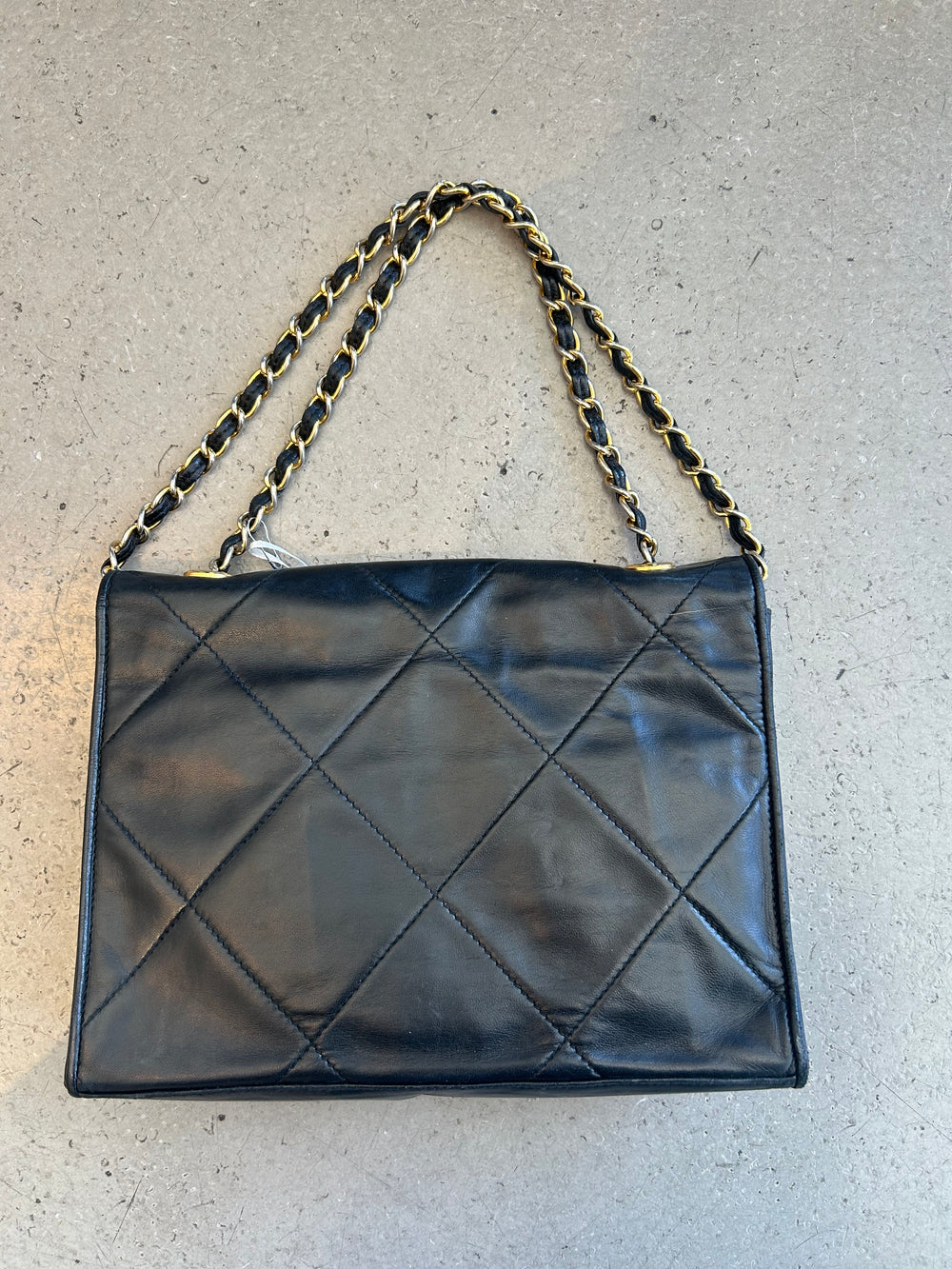 1986/88 BLACK TIMELESS QUILTED CROSSBODY BAG @SM