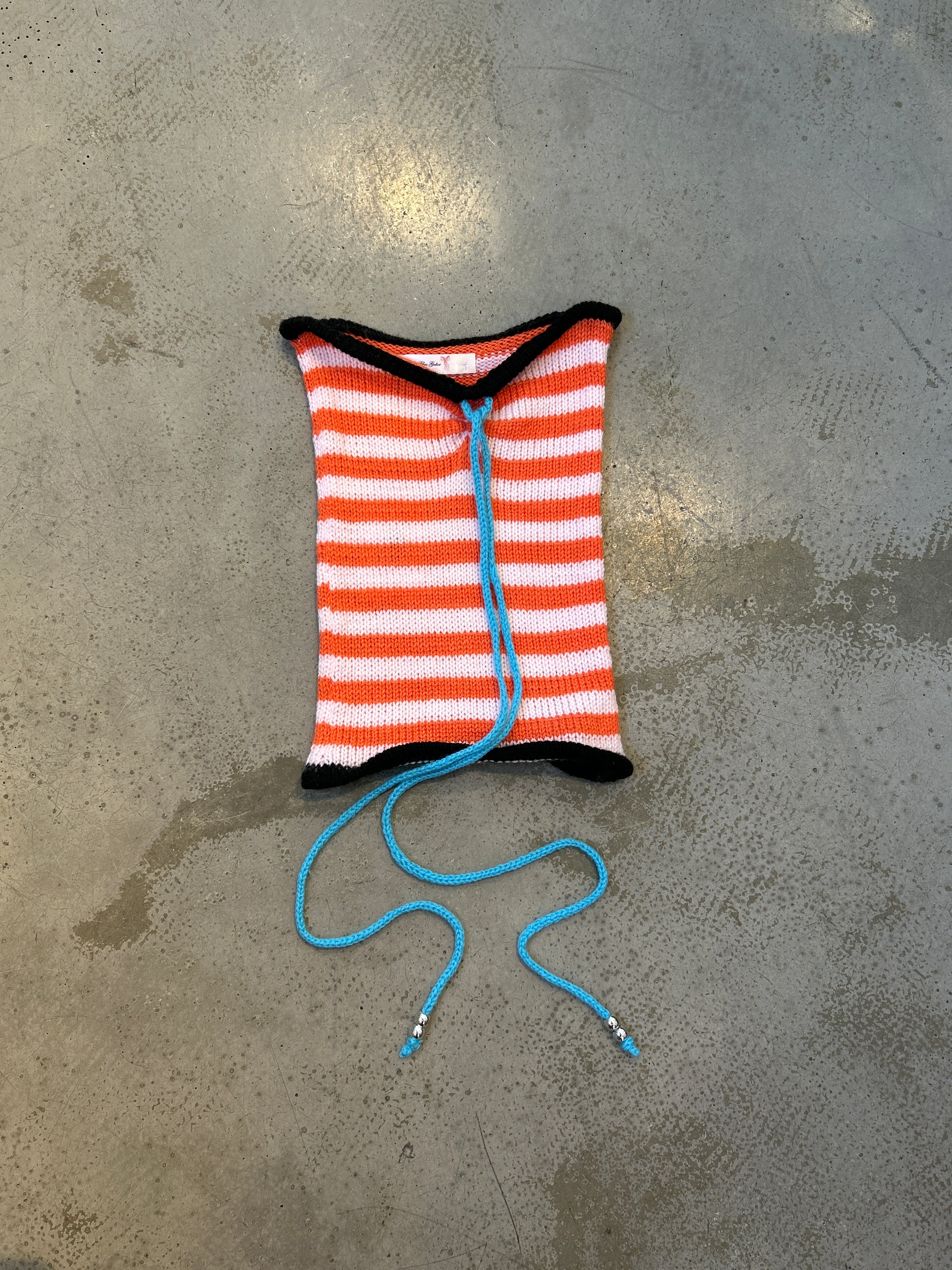 SUNSET HALTER TOP W BLUE TIES