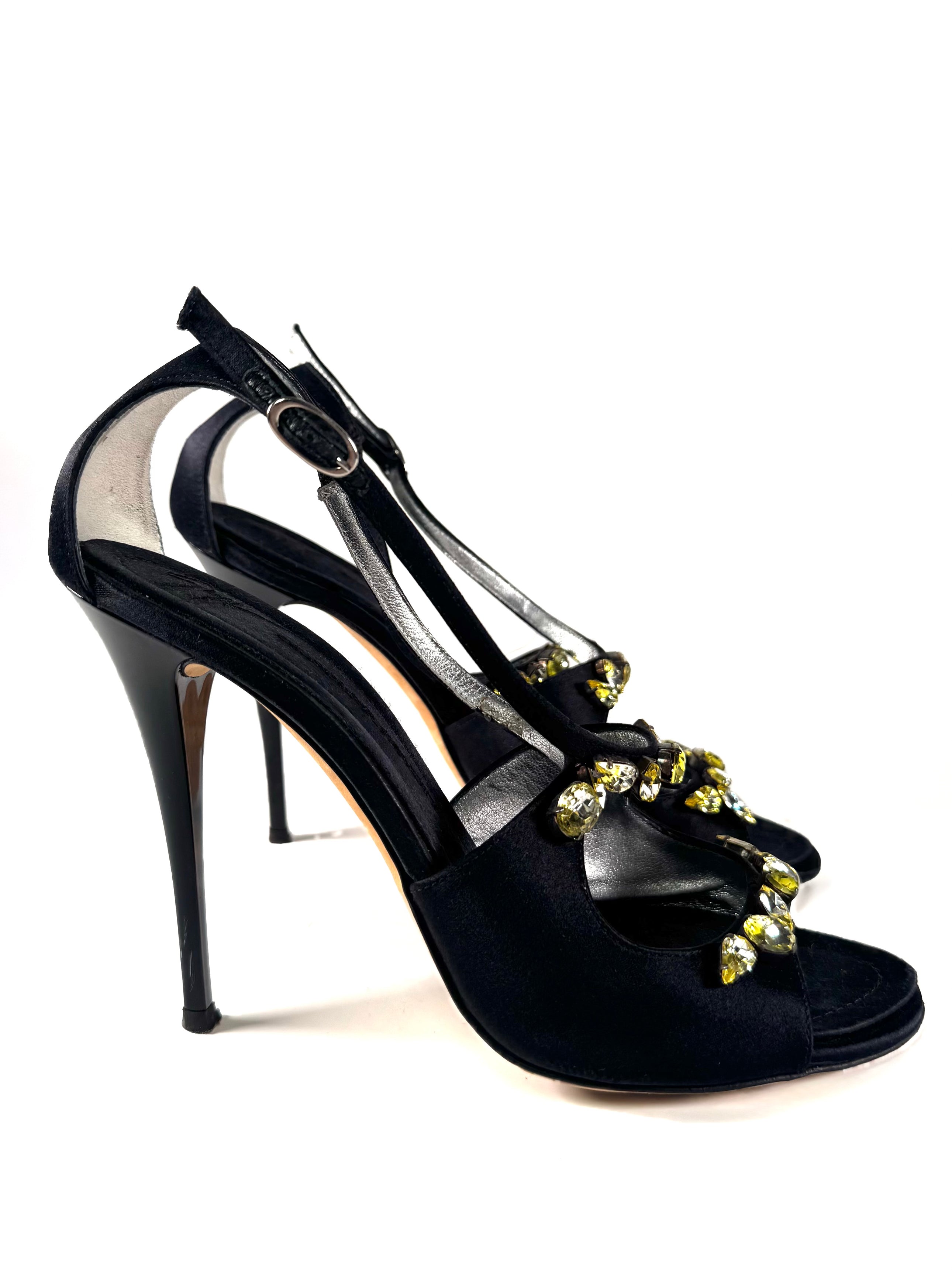 YELLOW CRYSTAL HEELS @JTRULL