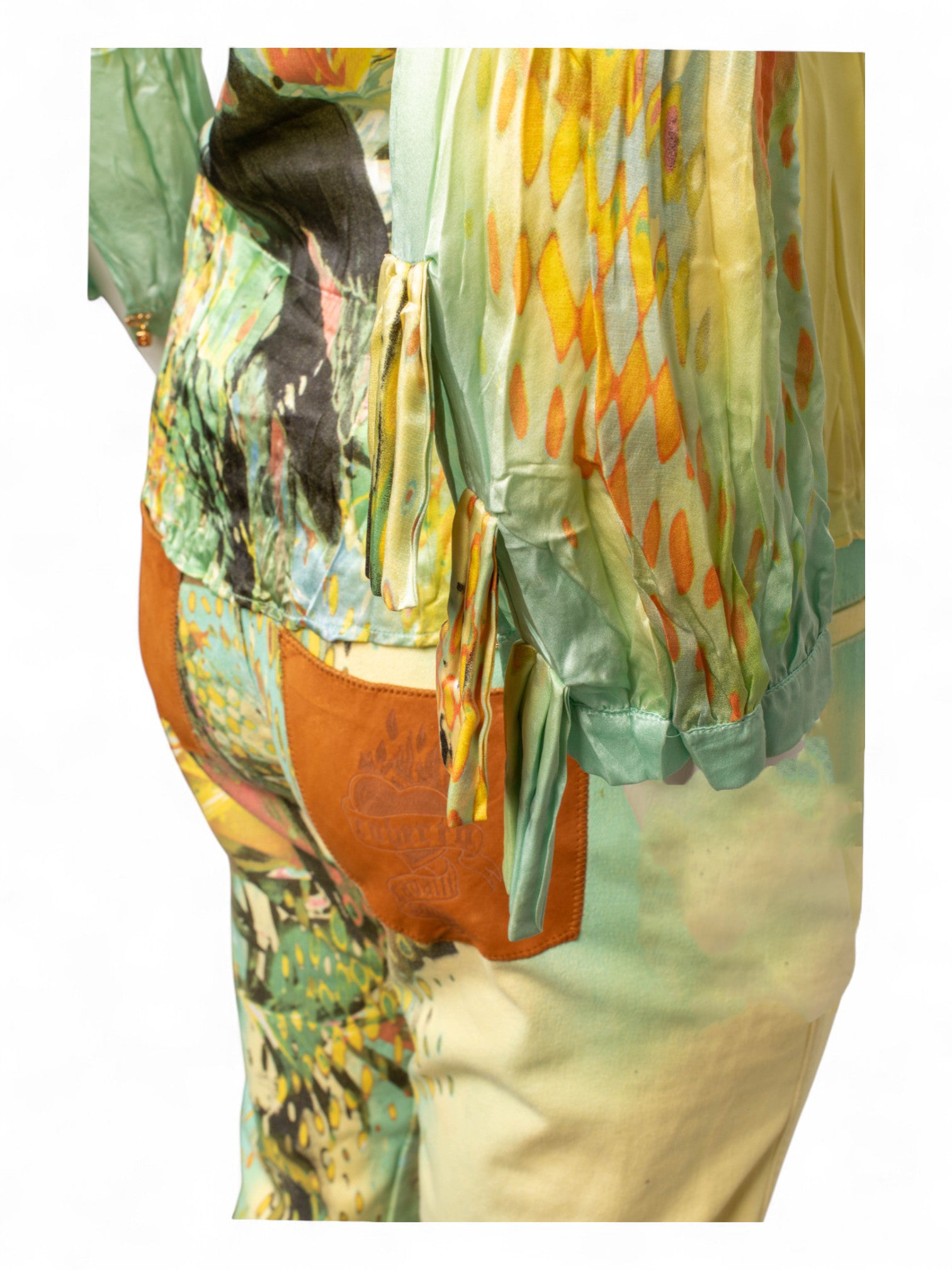 SS02 PARROT PRINTED SILK BUTTON DOWN & JEANS SET