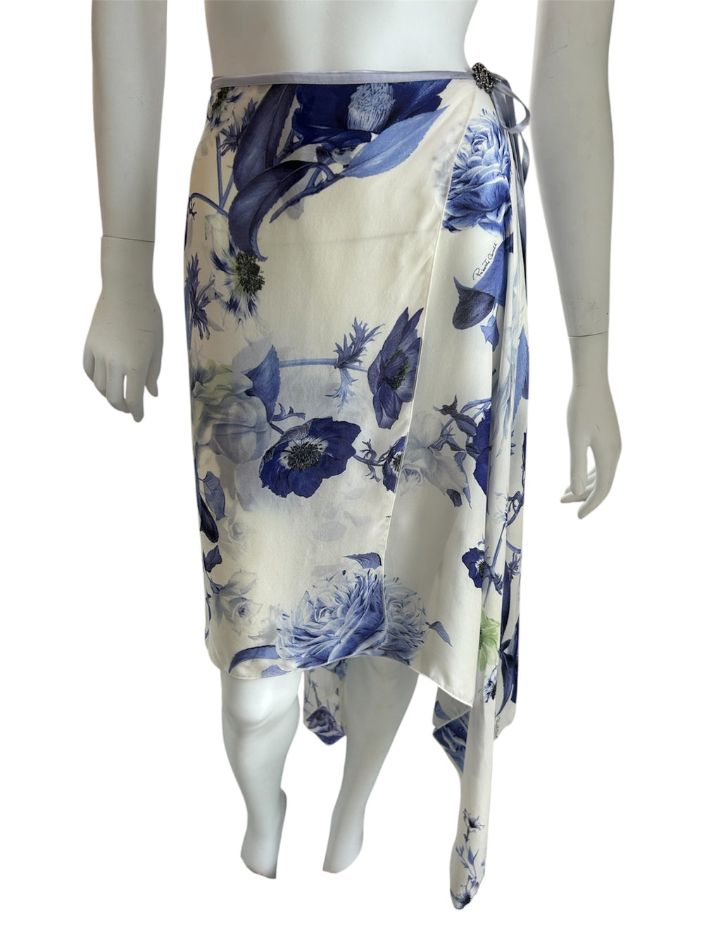 2005 WHITE/BLUE BOTANICAL PRINTED WRAP SKIRT