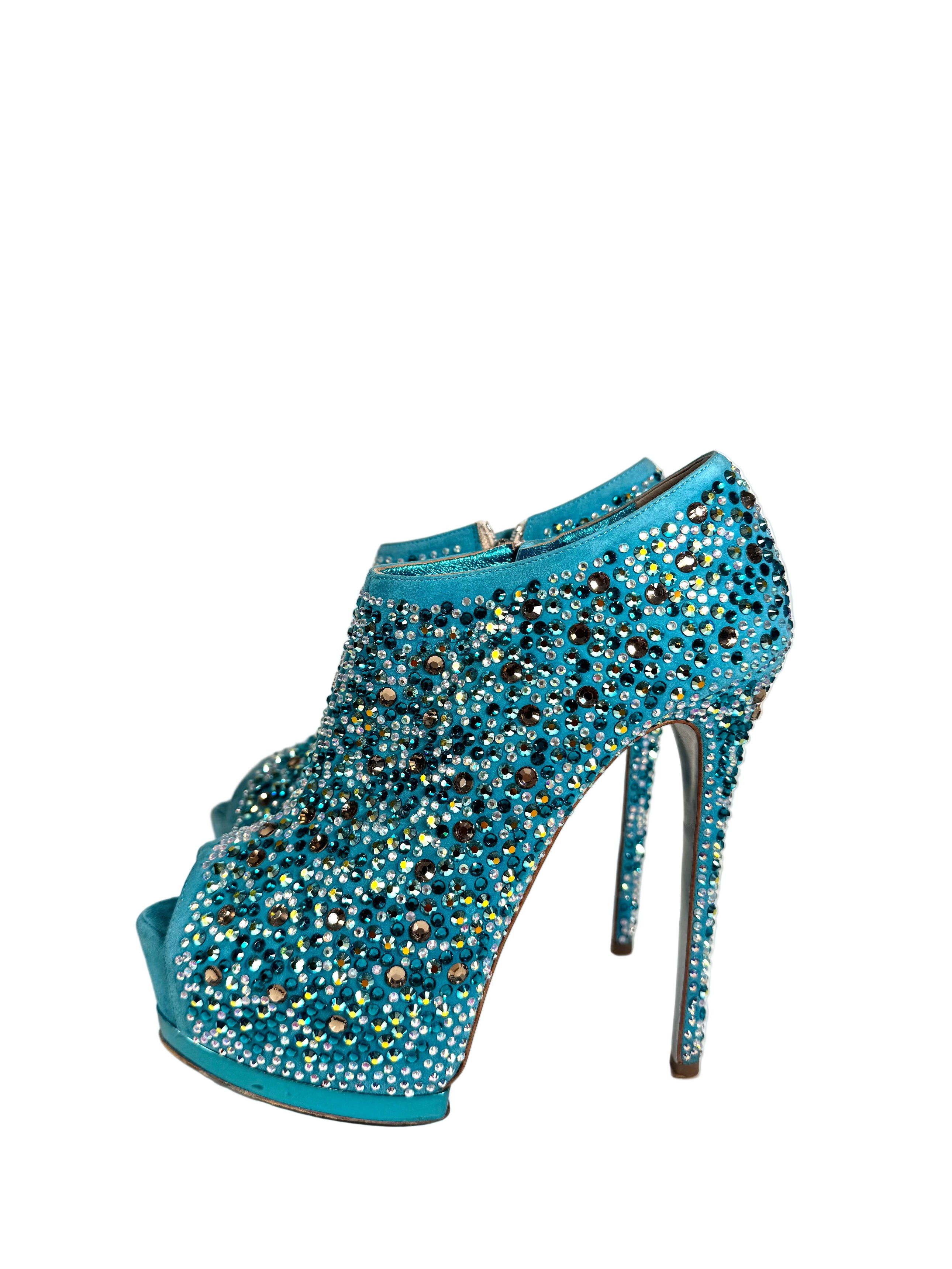 EMBELLISHED BLUE HEELS @JKOVA