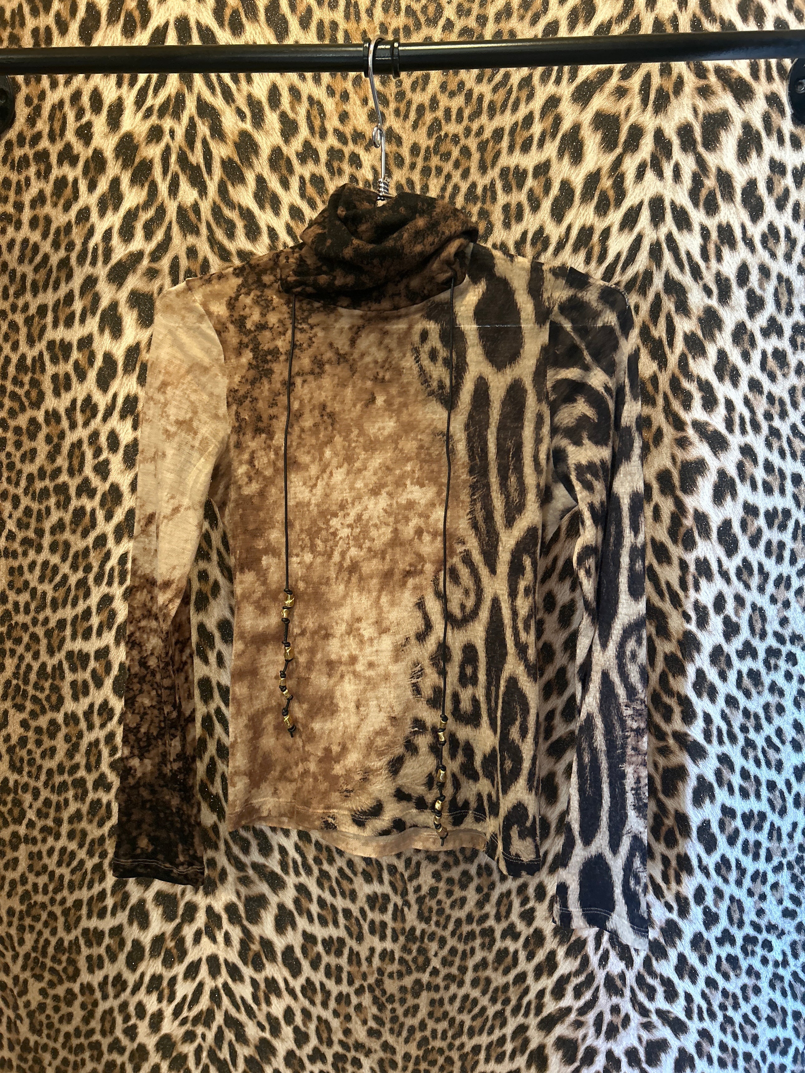FW01 CHEETAH & BROWN PRINTED TURTLENECK