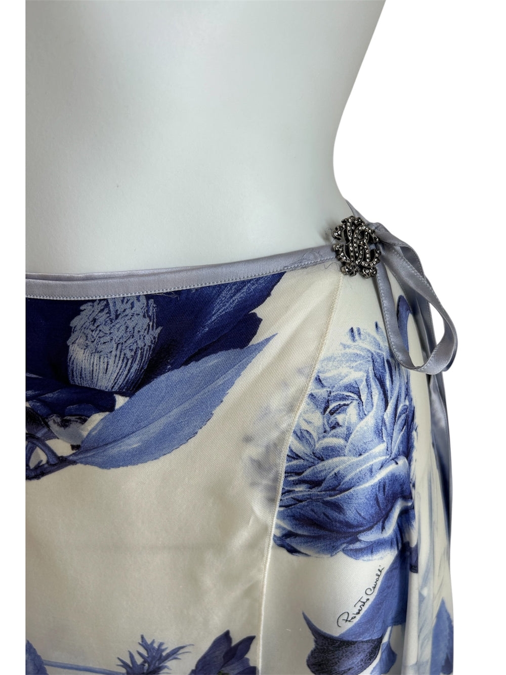 2005 WHITE/BLUE BOTANICAL PRINTED WRAP SKIRT