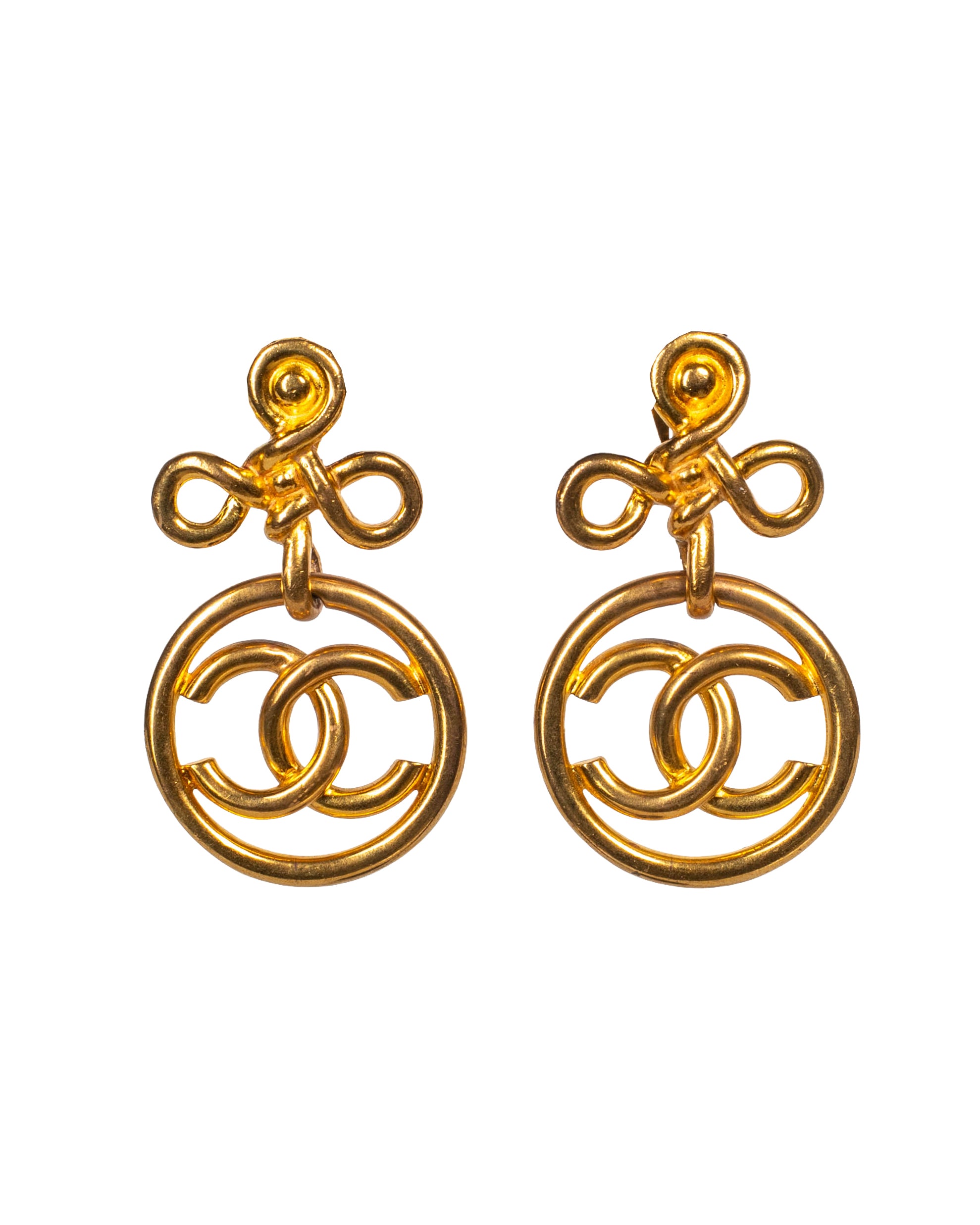 GOLD INTERLOCKING CC CLIP ON EARRINGS @SAMMIE