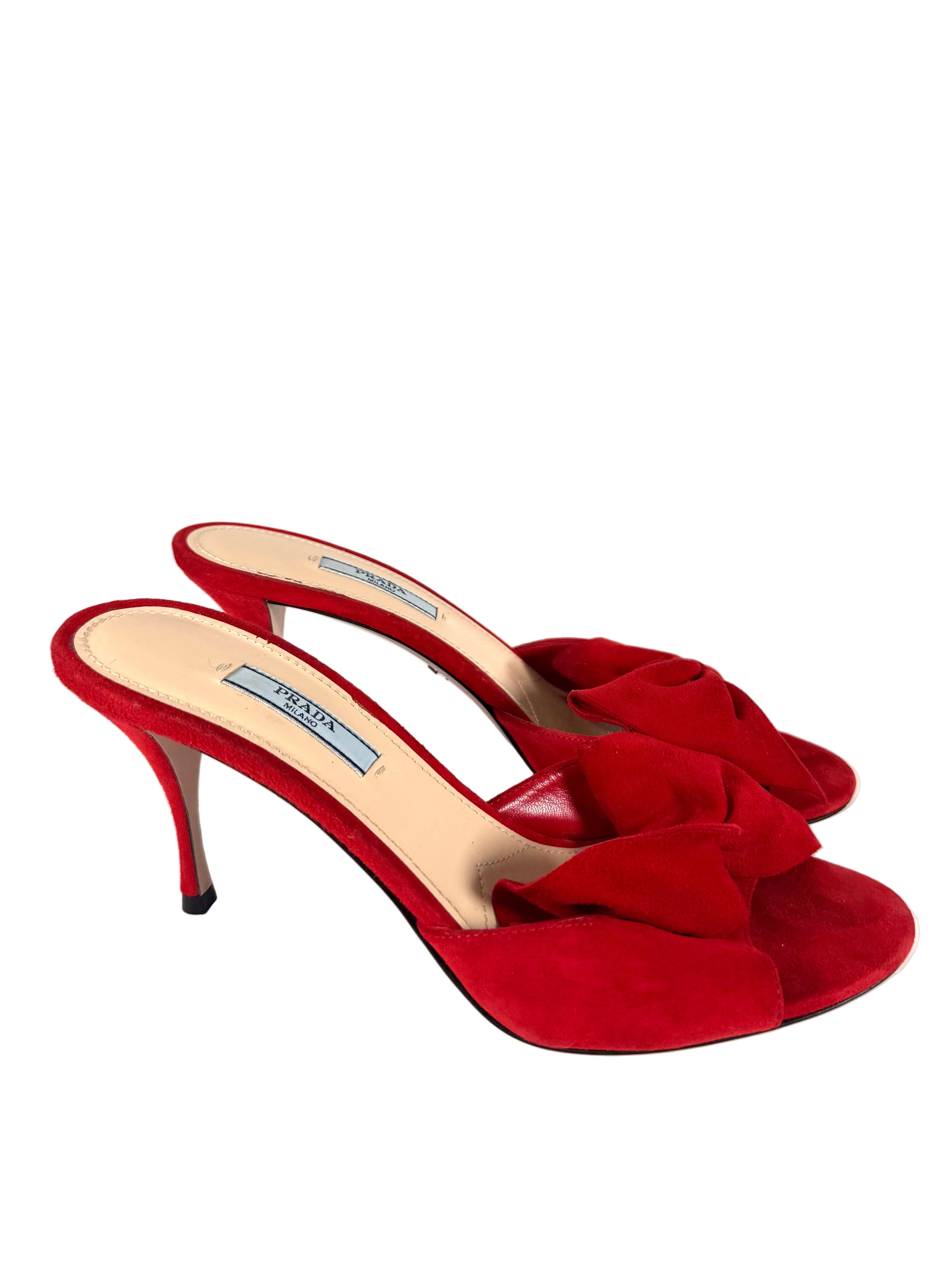 RED SUEDE BOW HEELS @SIDRAP