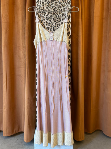 SS05 PINK/CREAM KNIT MIDI DRESS W FLOWER APPLIQUE
