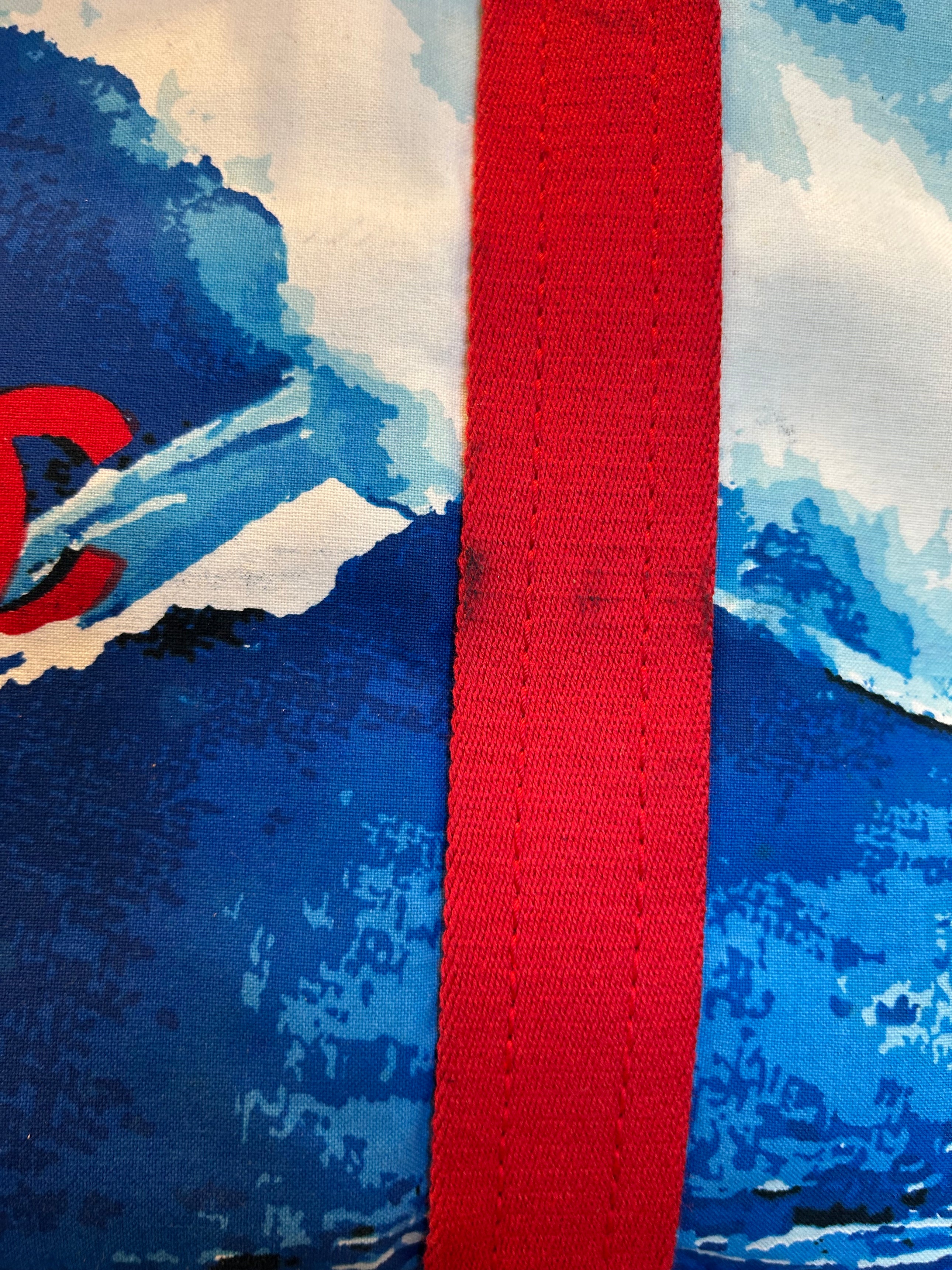 SS02 SURF PRINTED TOTE