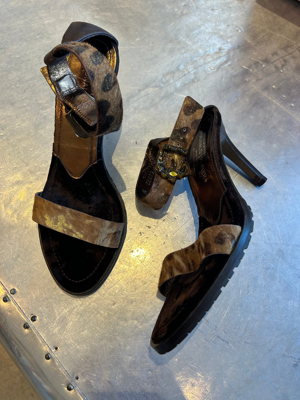 ANIMAL PRINT VELVET HEELS @EBRAUN