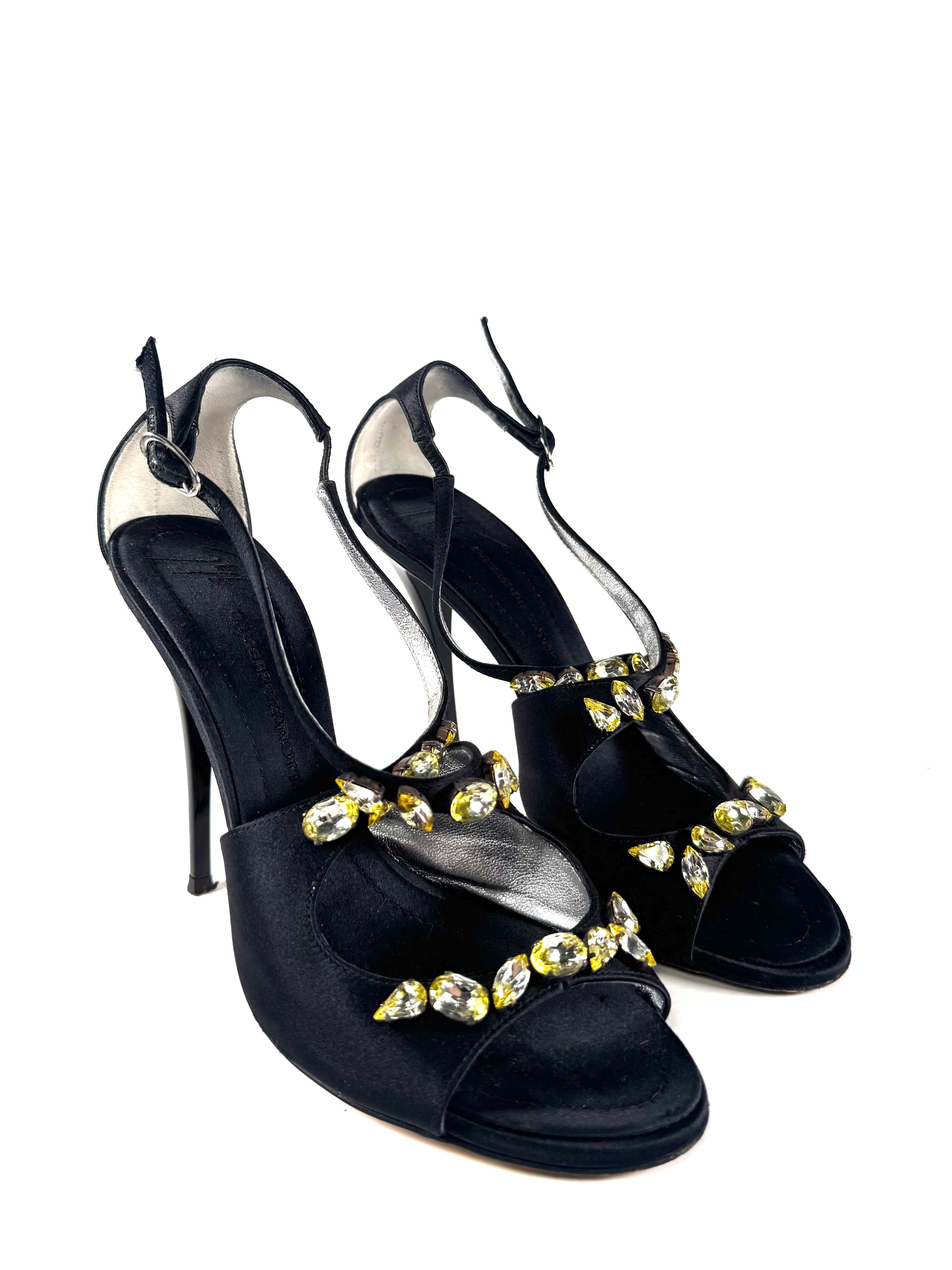 YELLOW CRYSTAL HEELS @JTRULL