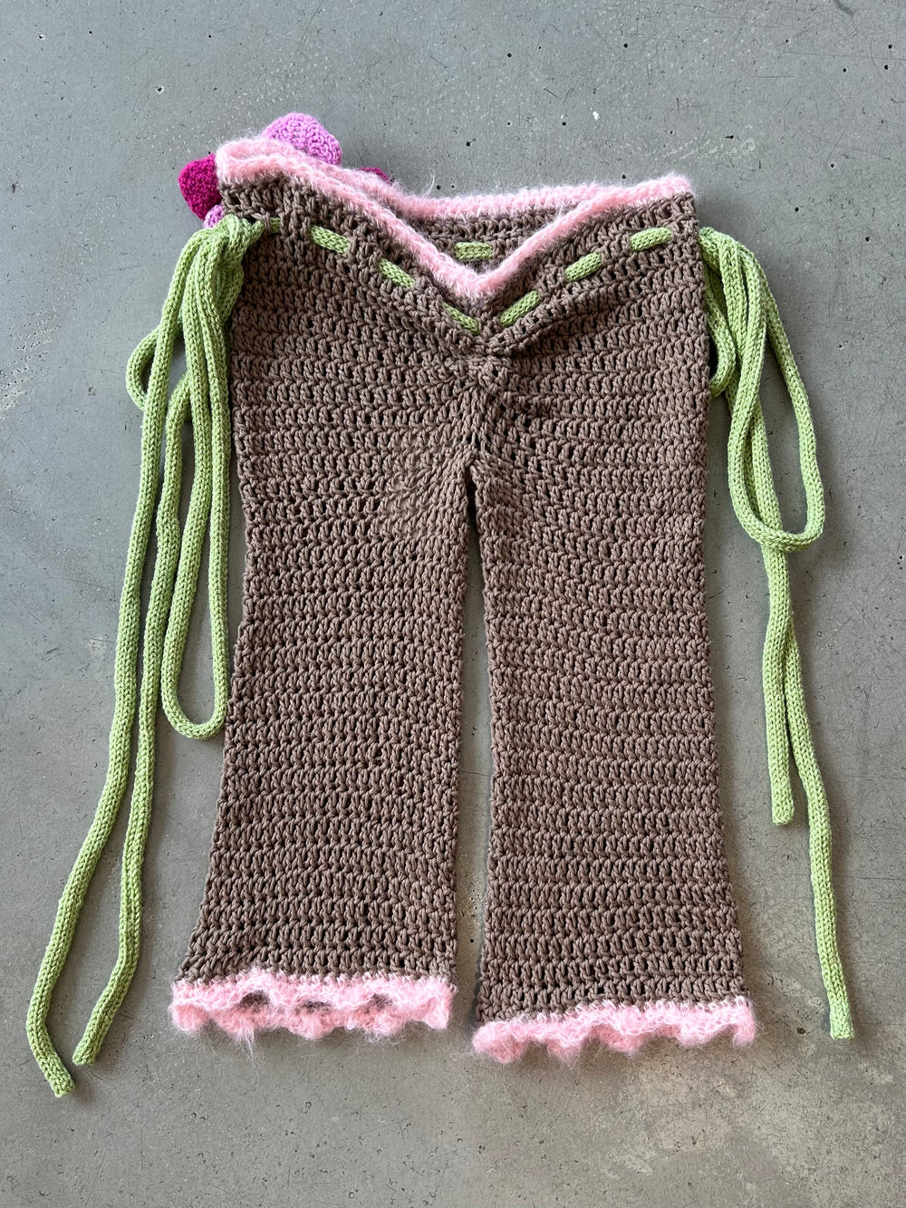TAUPE ORCHID CAPRIS W PINK TRIM