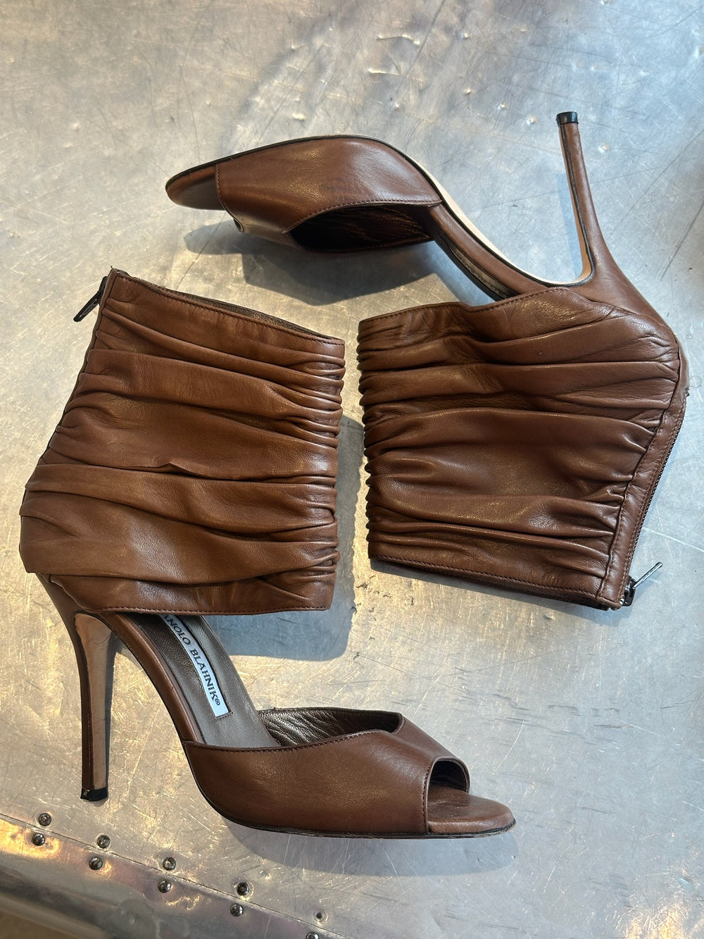 BROWN LEATHER RUCHED ANKLE HEELS @EBRAUN