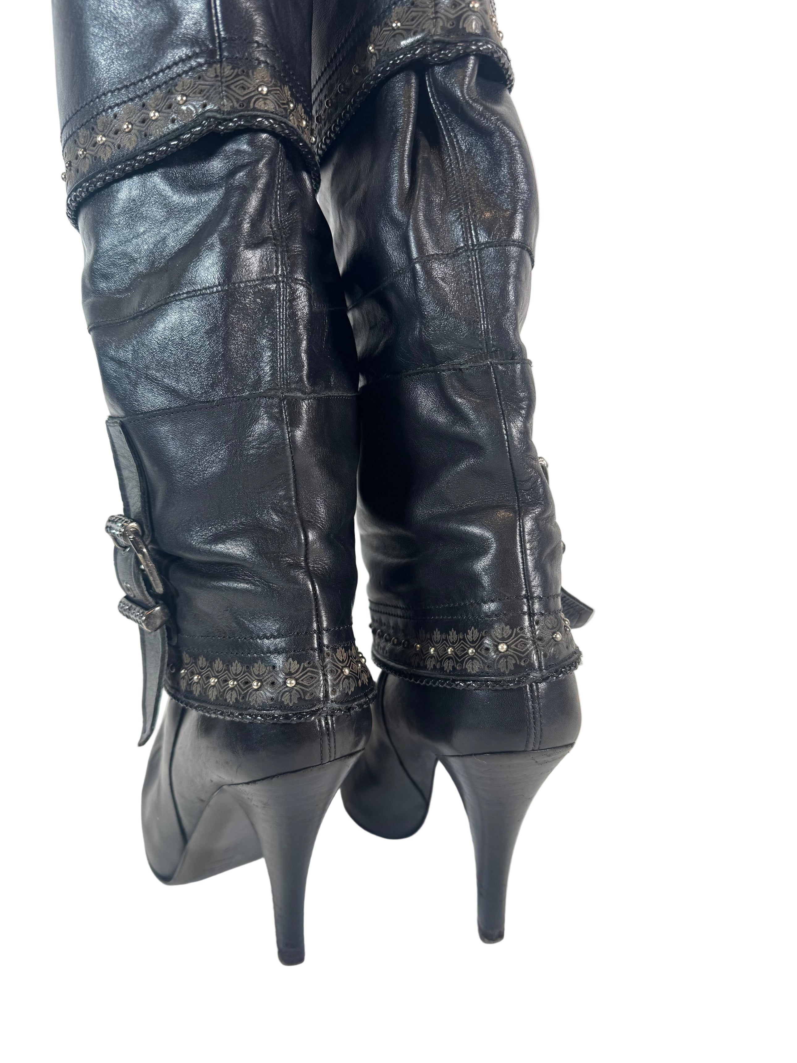 BLACK KNEE HIGH STUDDED BOOTS