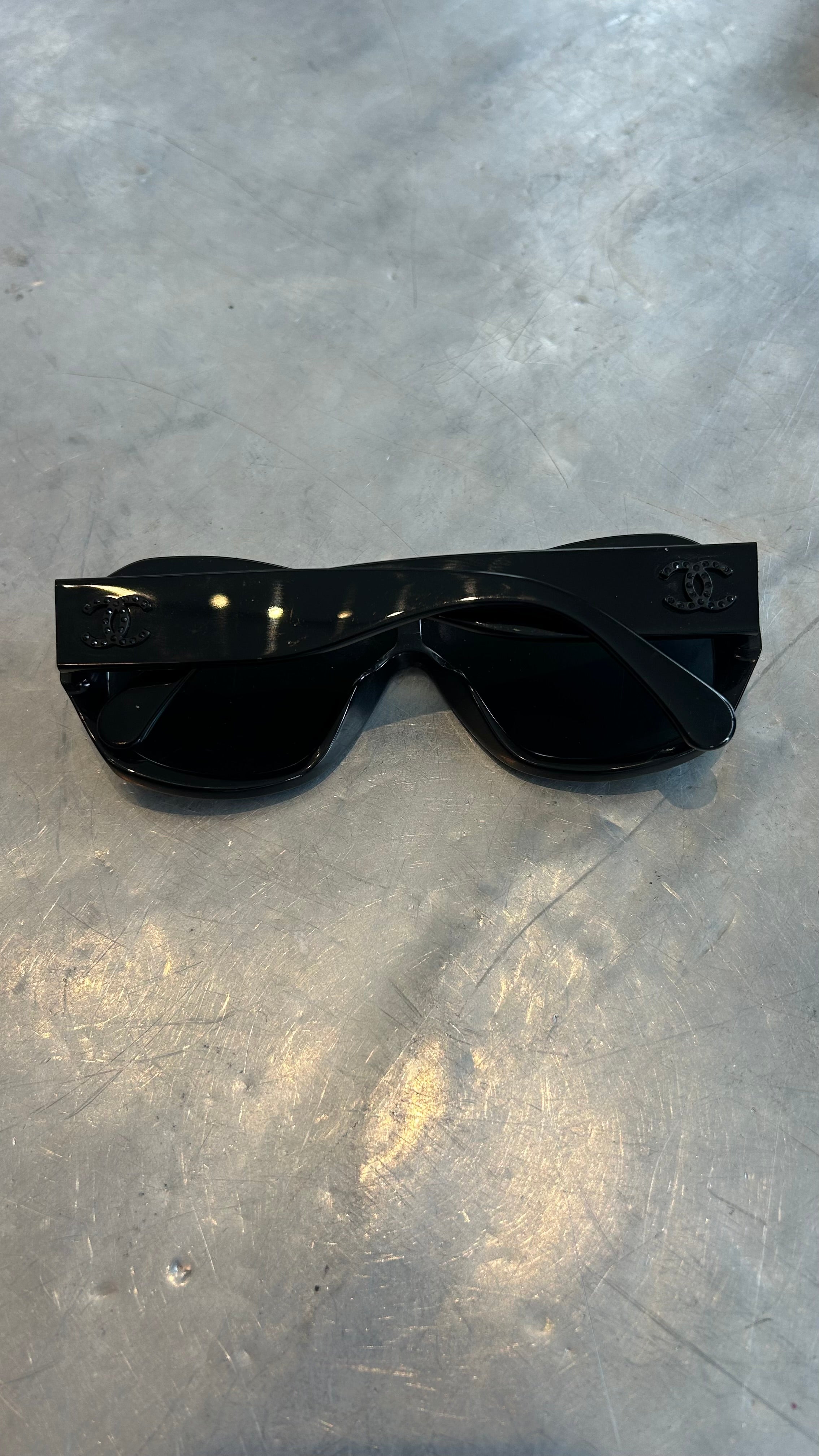BLACK SHIELD BEDAZZLE LOGO SHADES (W/ CASE)