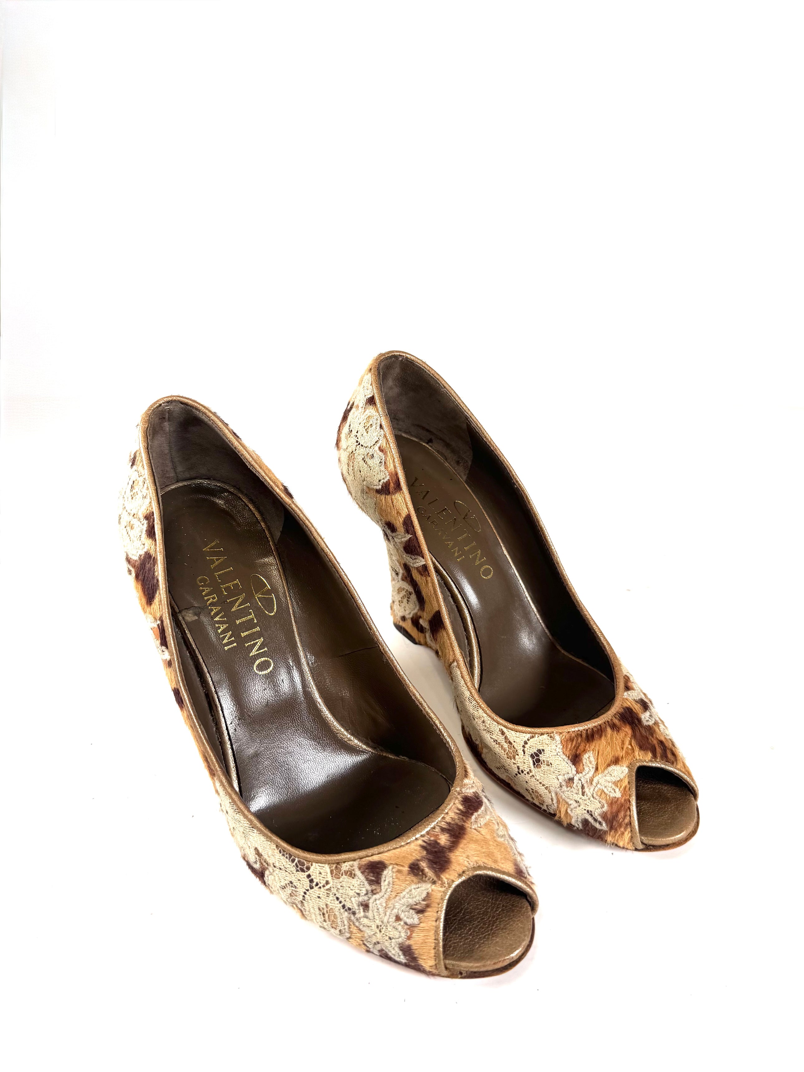 CALF-HAIR & LACE DETAIL PEEP TOE WEDGES