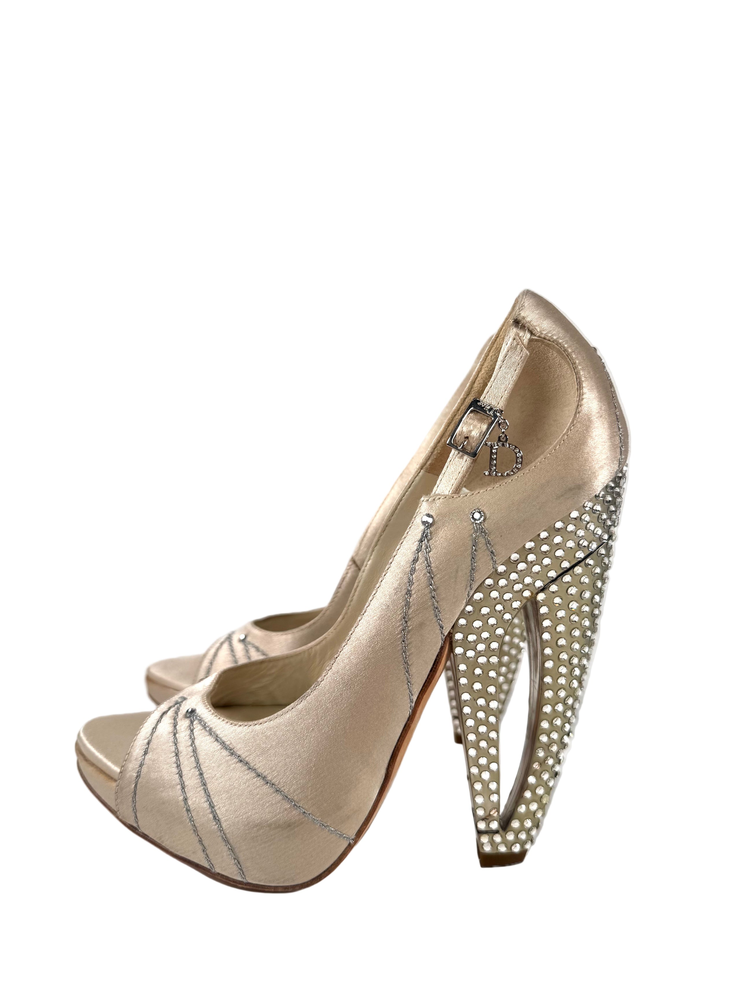SPRING 2008 RUNWAY SATIN RHINESTONE PUMPS