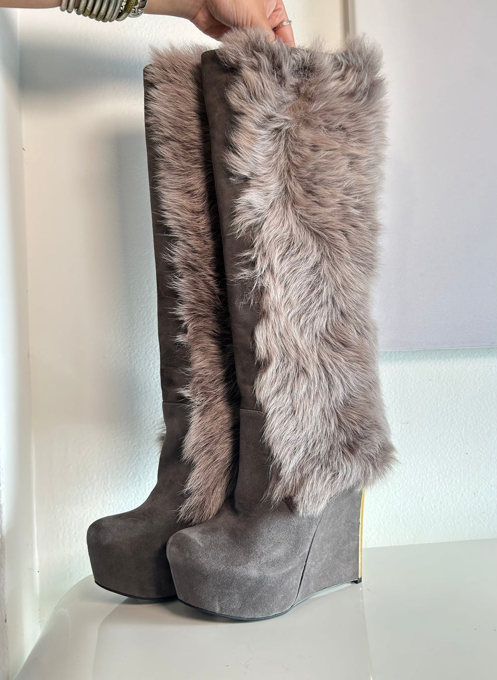 FAUX FUR GREY BOOTS