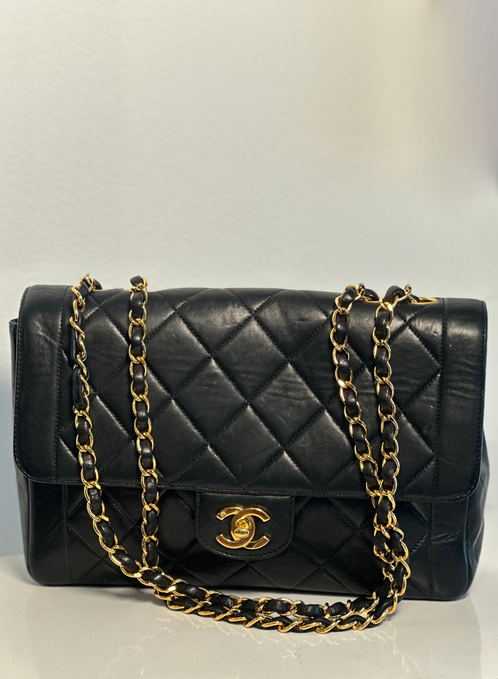 VINTAGE 1997 CLASSIC BLACK QUILTED LEATHER BAG