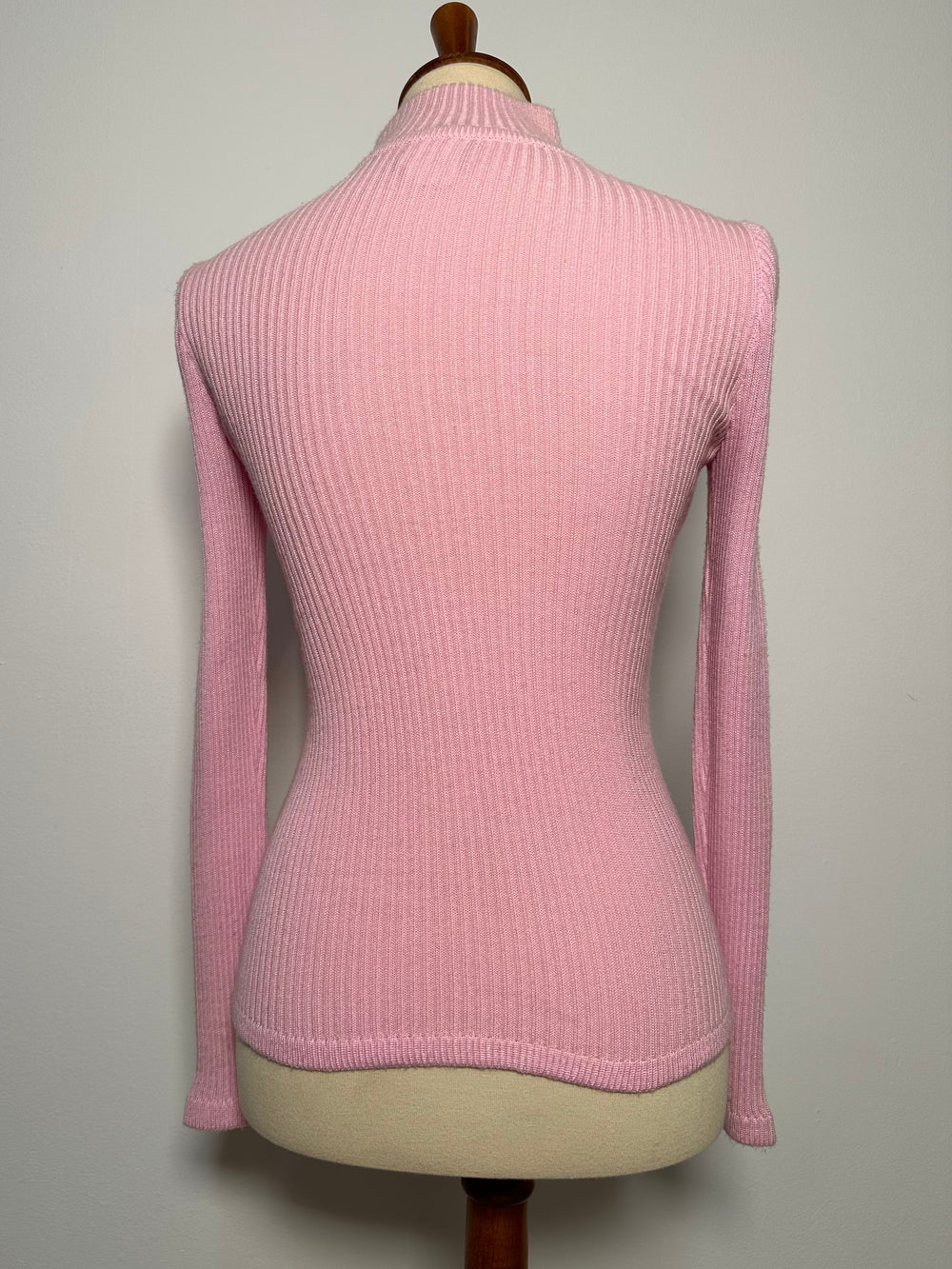 VINTAGE RIBBED PINK TURTLENECK