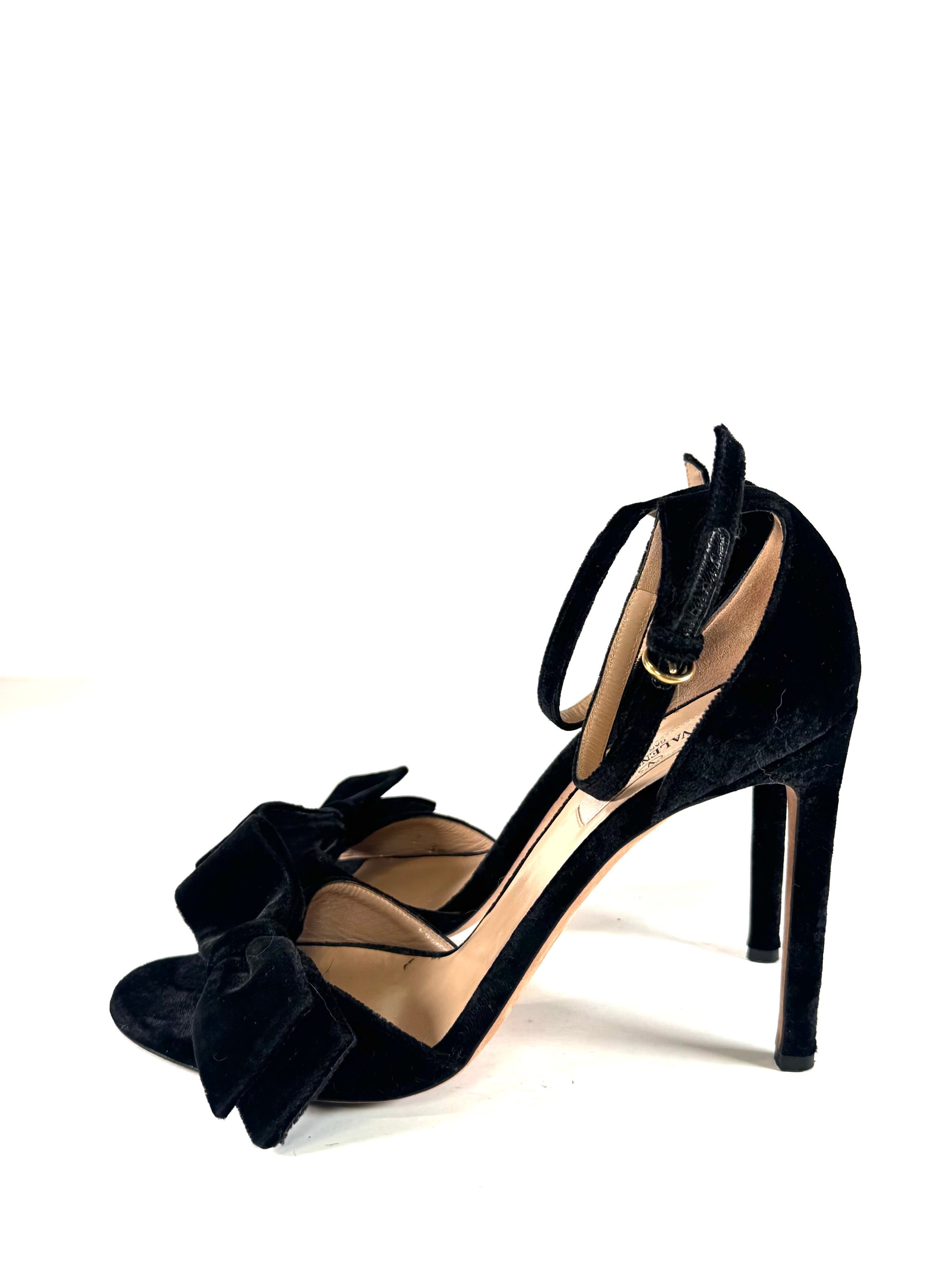 BLACK VELVET BOW HEELS @SIDRAP