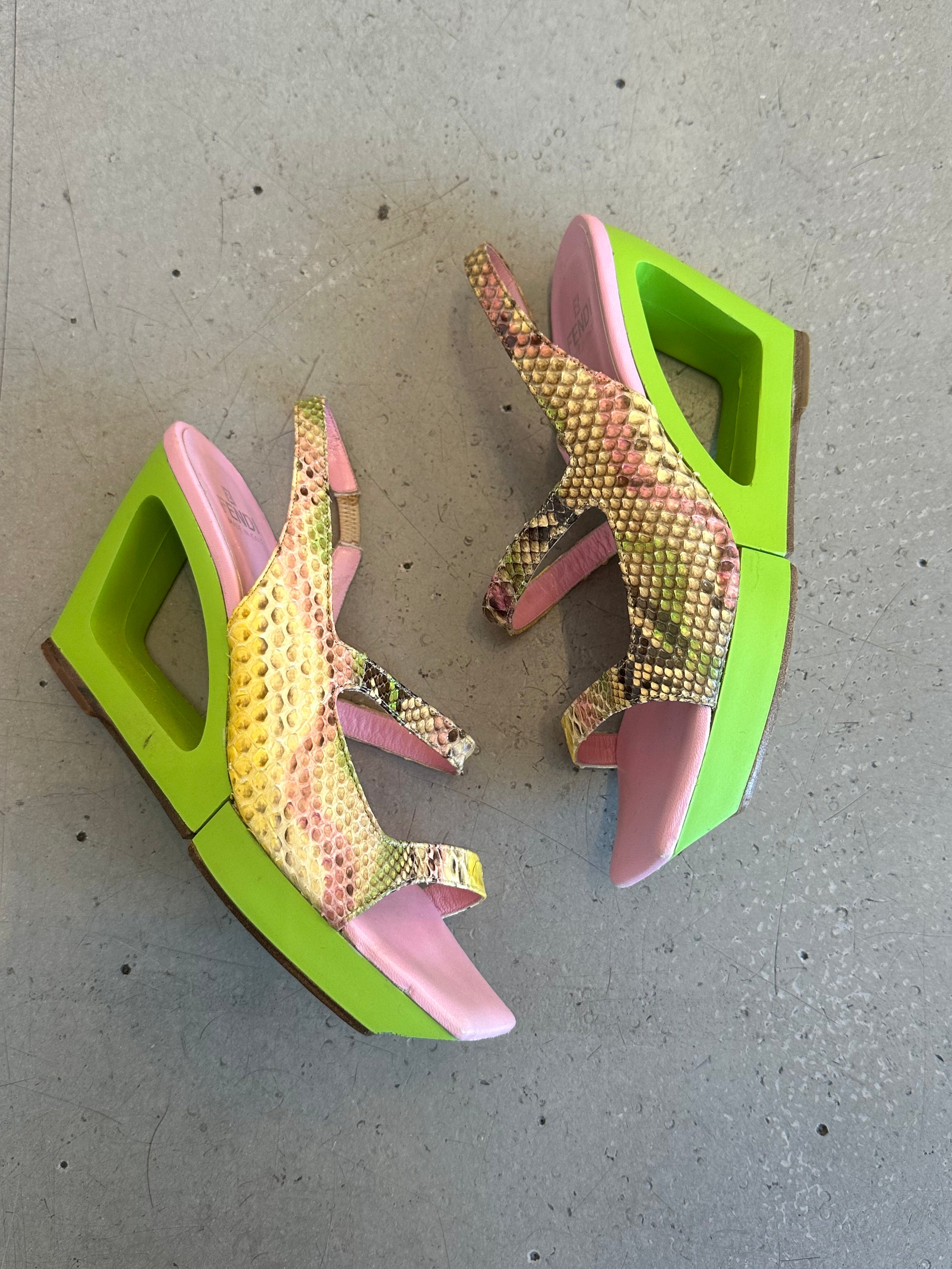 SS1999 SNAKESKIN GREEN CUTOUT WEDGE HEELS
