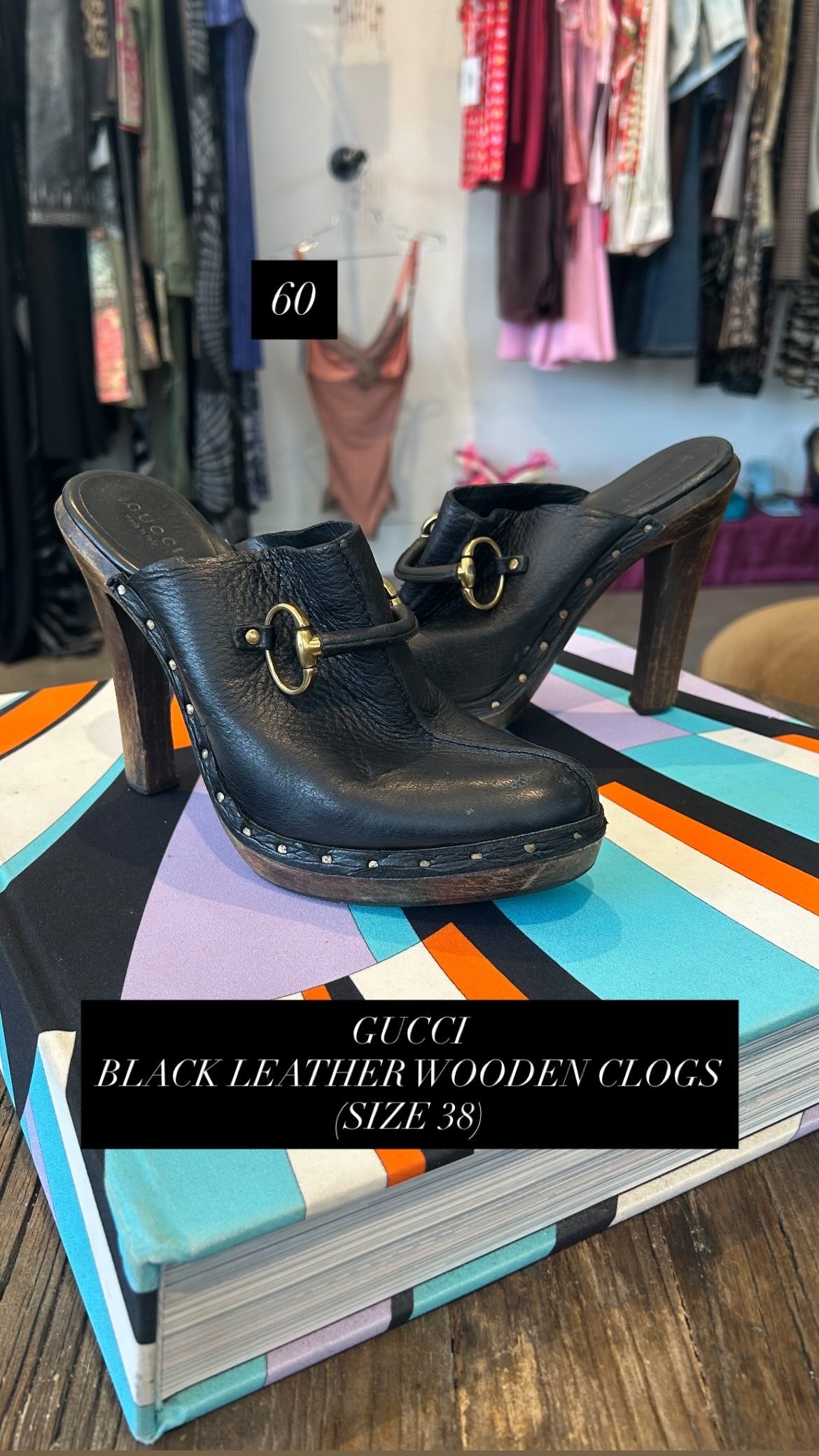 BLACK LEATHER WOODEN CLOGS