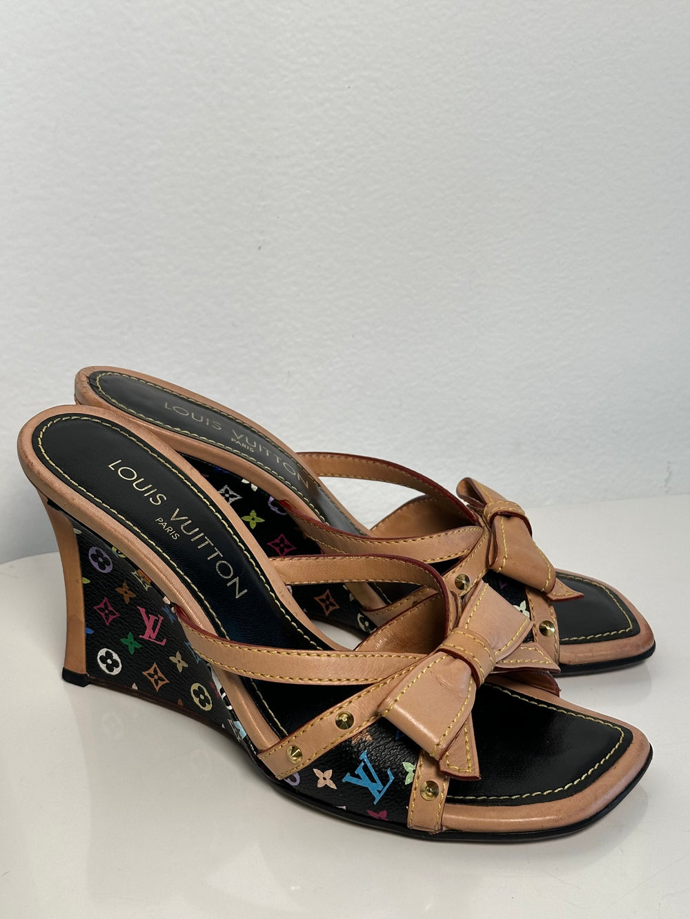 TAKASHI MURAKAMI WEDGES