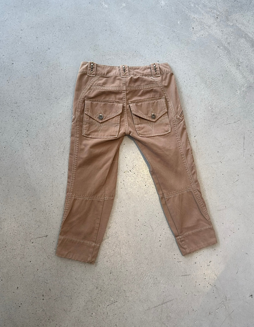 BROWN STUDDED CAPRIS