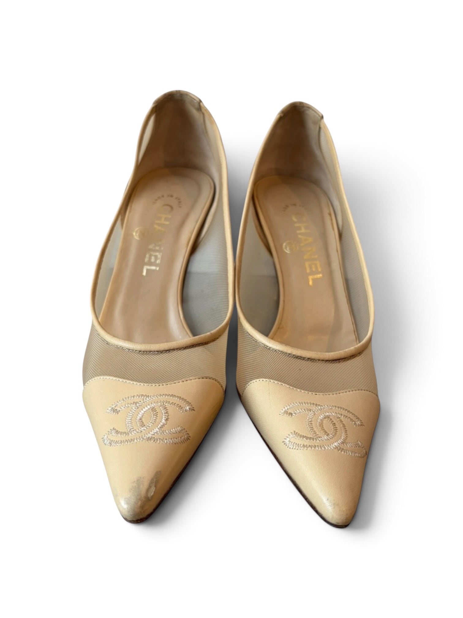 00S BEIGE/EGG SHELL MESH POINTED TOE CC HEELS (AS IS)