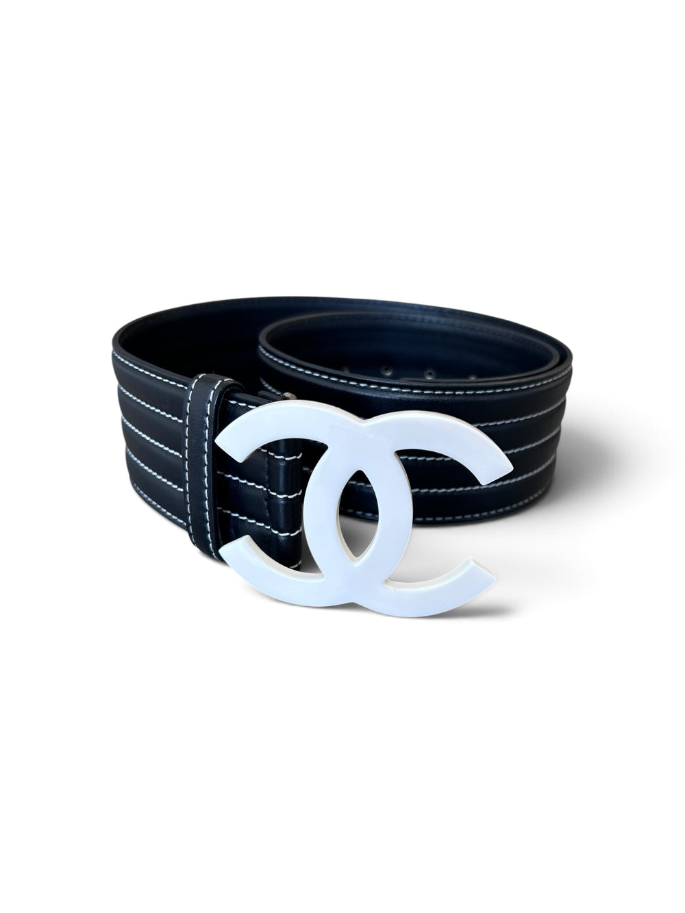 17B BLACK LEATHER BELT W/ WHITE CC RESIN BUCKLE @CREV