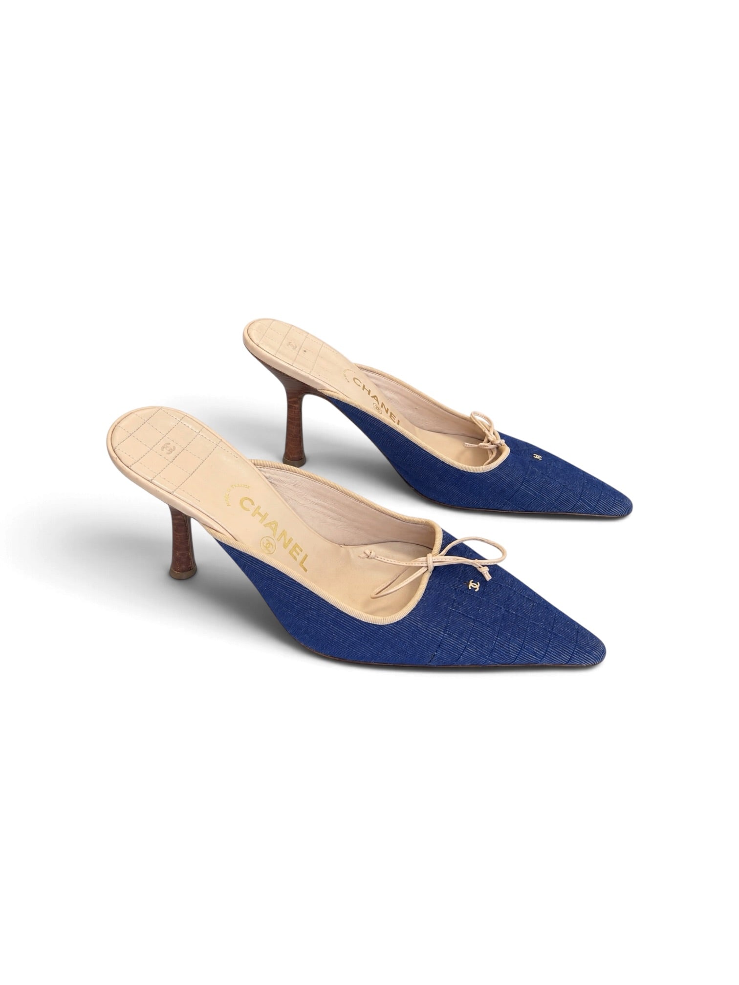 DARK WASH DENIM QUILTED 'CC' KITTEN HEELS @SM