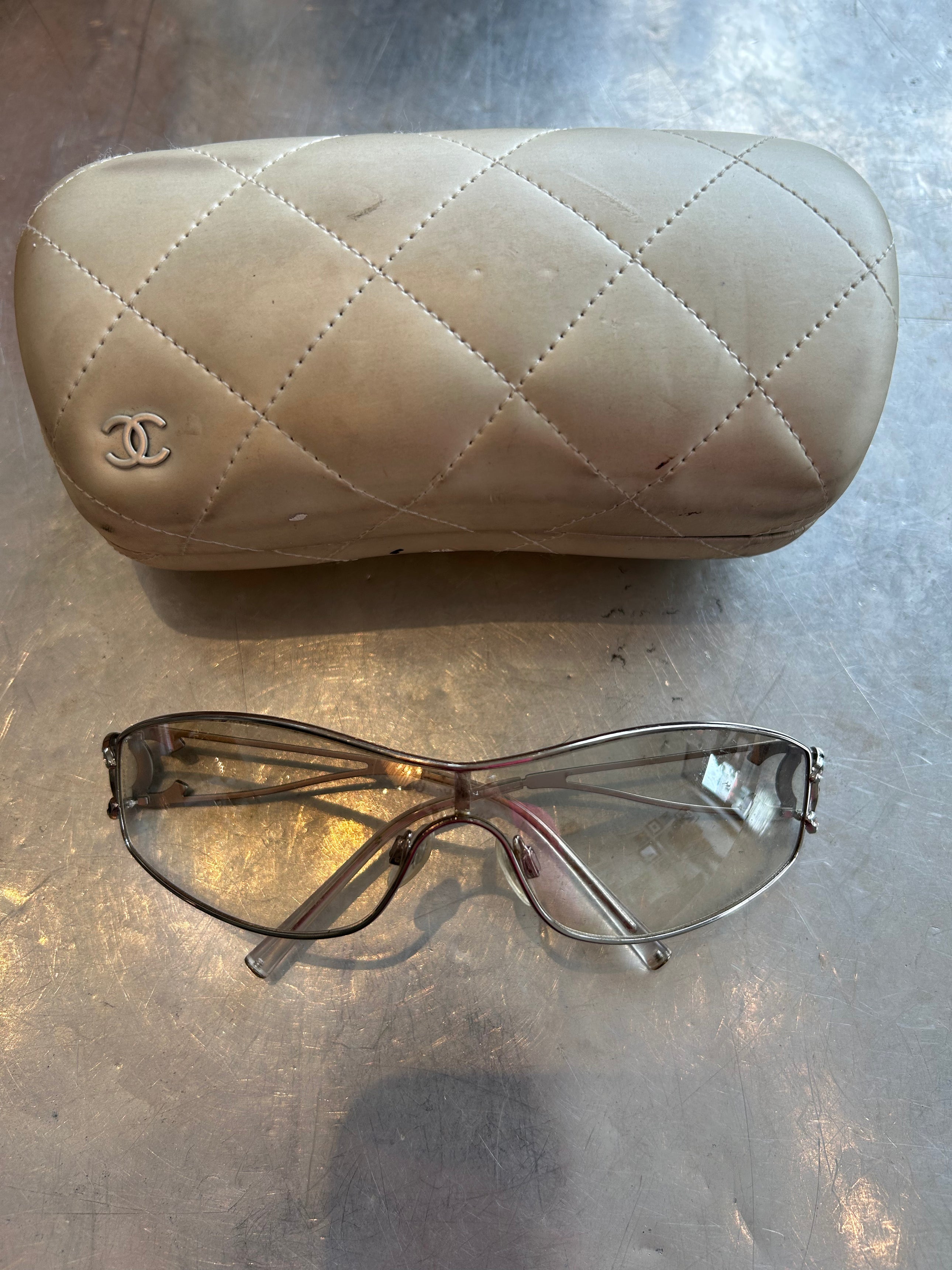 SILVER CC RHINESTONE METAL RIM SUNGLASSES (AS IS) @SM