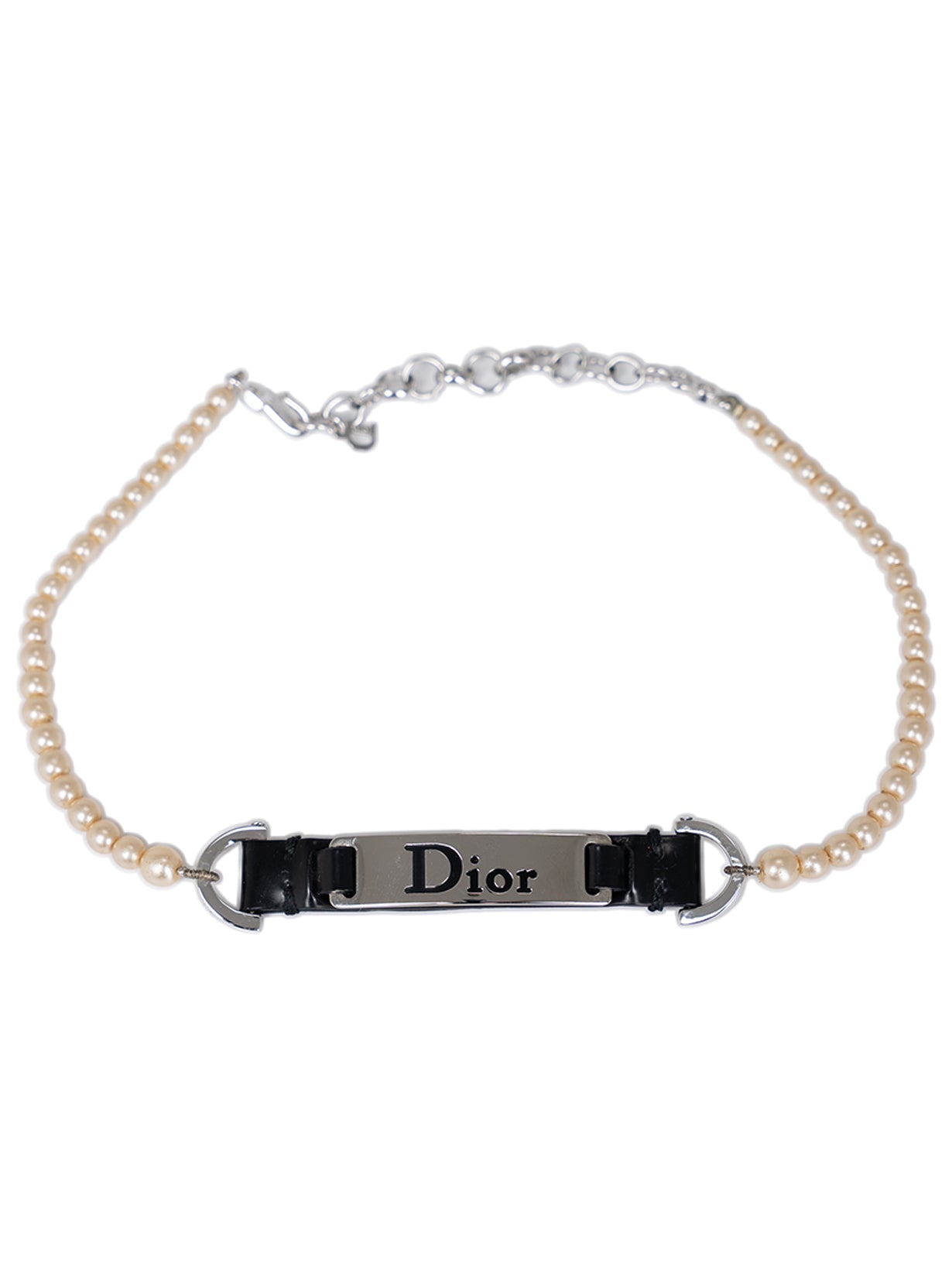 PEARL AND LEATHER LOGO NAMEPLATE CHOKER