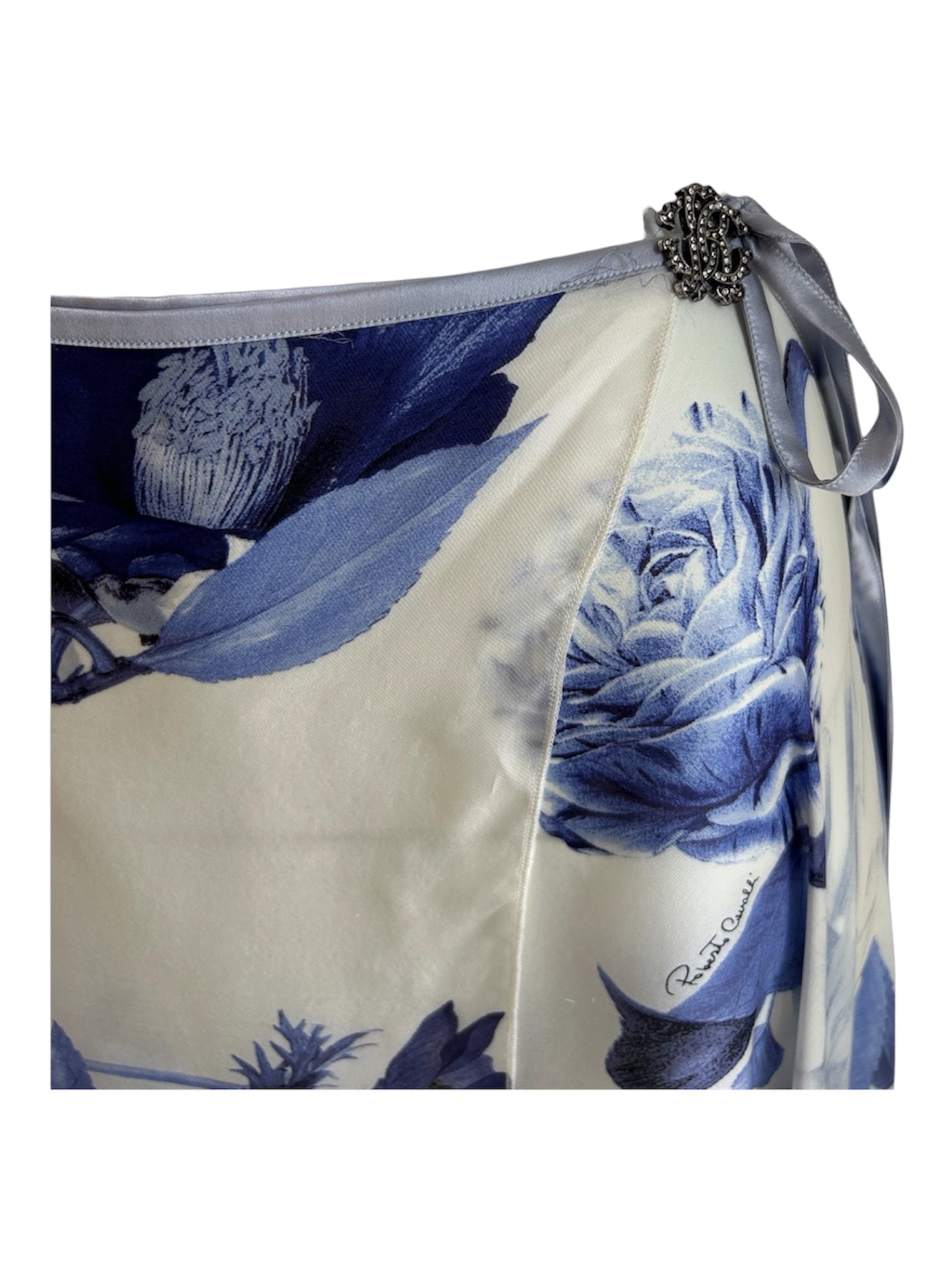 2005 WHITE/BLUE BOTANICAL PRINTED WRAP SKIRT