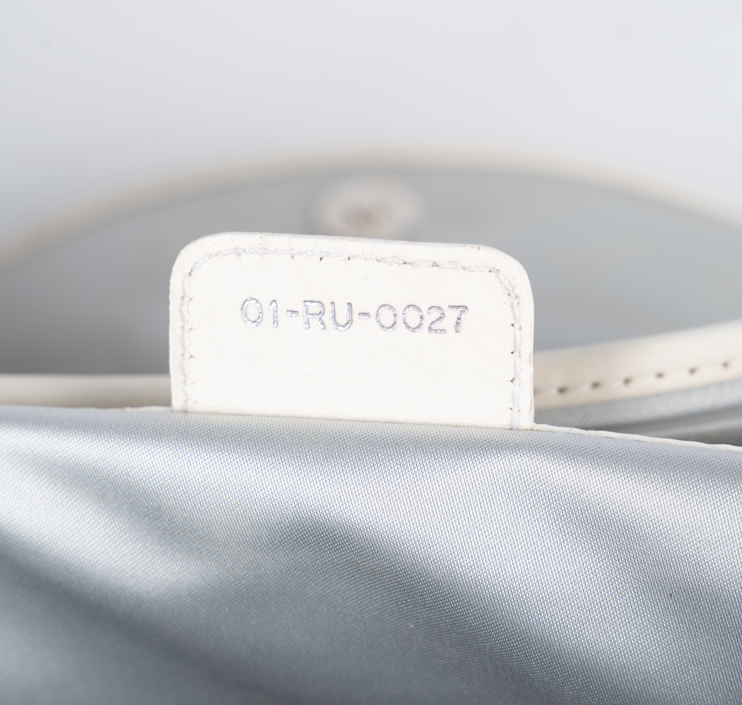 2007 WHITE/GREY MONOGRAM ROMANTIQUE TROTTER BAG