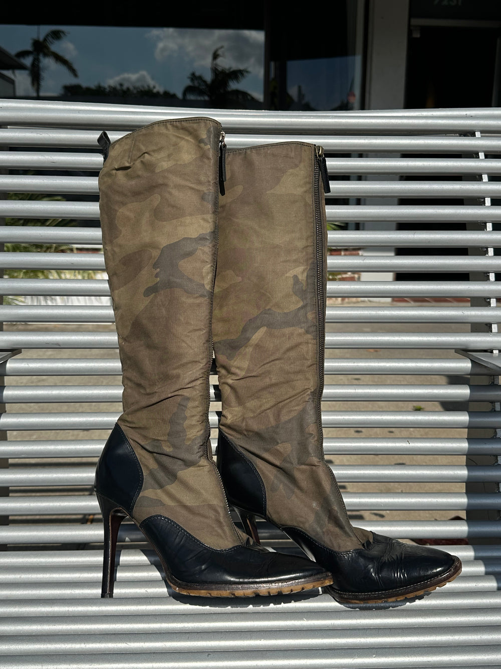 CAMO ZIPPER BOOTS